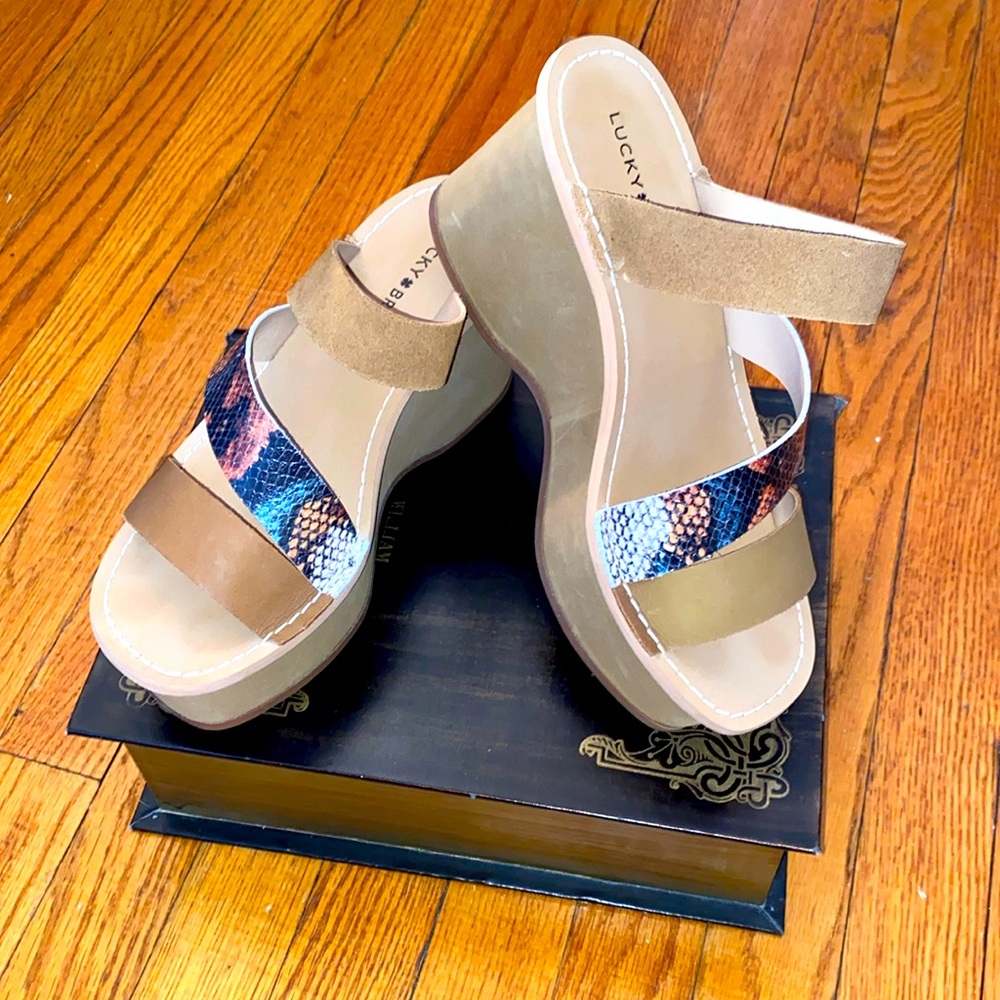 Lucky brand 8 1/2 10 leather upper platform sandal